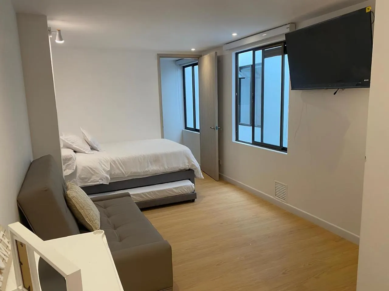 Homy Apartamentos - Corferias, Embassy, Airport, G12, Un, Agora 보고타 아파트